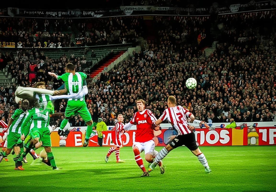 登博思VS埃因霍温：历史交锋与战术对决解析(图1)