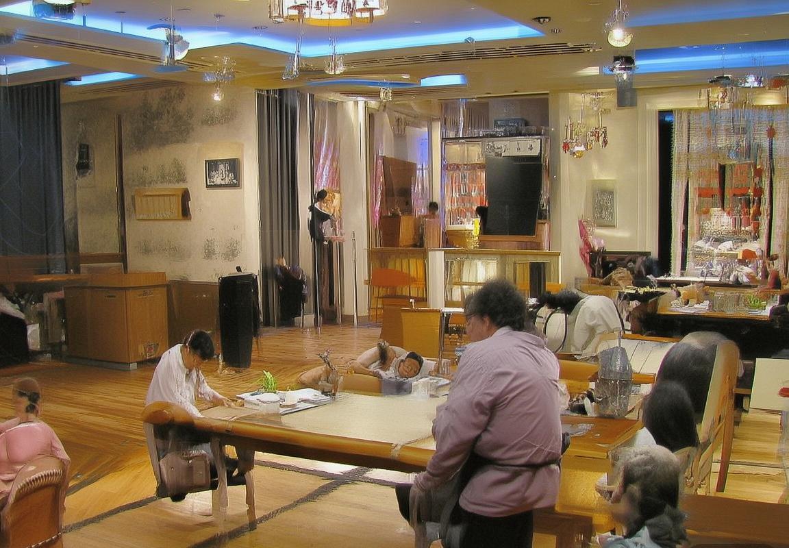 国安上港对决：战术心理激战，关键瞬间解析与明星风采回顾(图1)